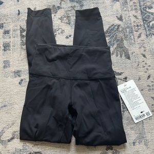 Lululemon Wunder Train Tight 25” size 4